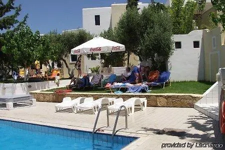 Ourania Apartments Hotel 